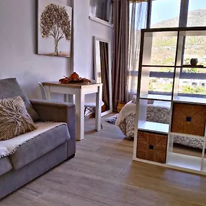 https://apartamento-entre-montaa-y-playa.es-andalucia.com